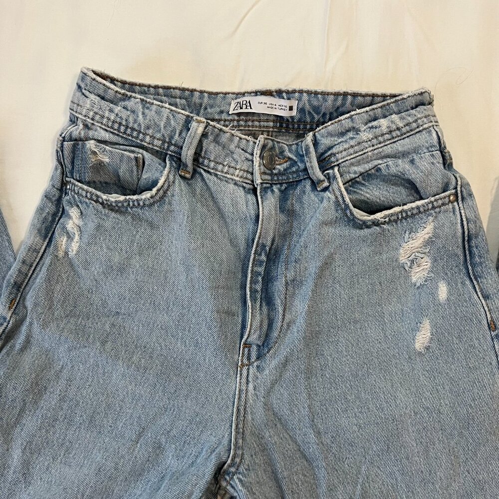 Zara Hi-Rise Cropped Wide Leg Fringe Cuff Light Wash Denim Jeans | Size 4 - Picture 4 of 10